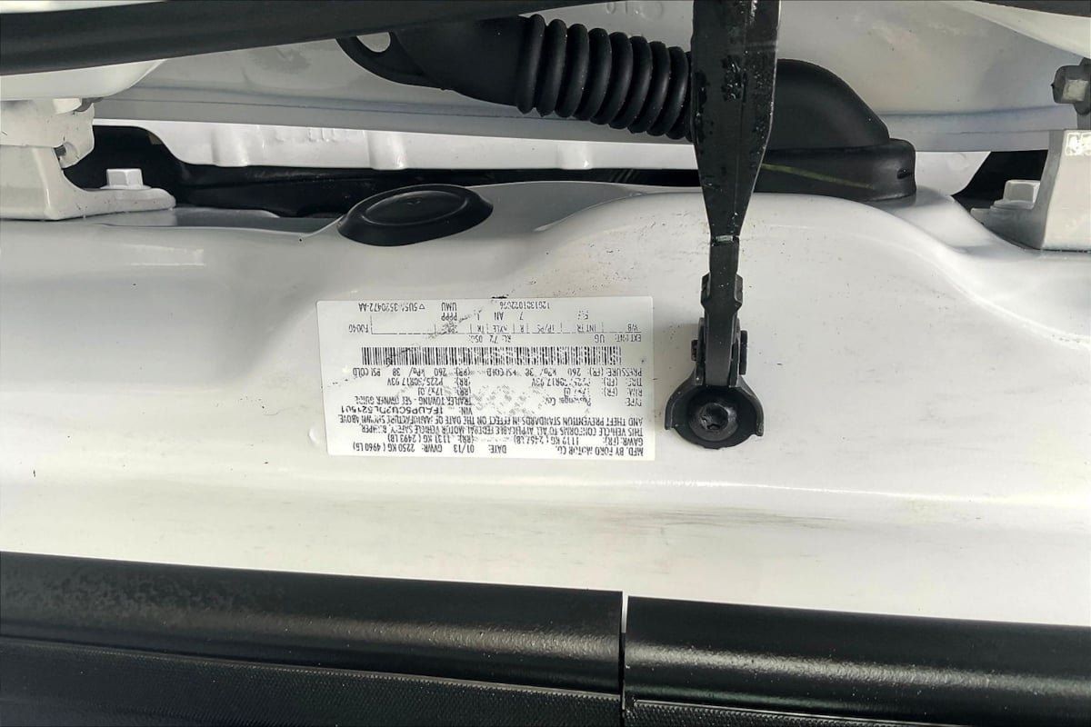 Used 2013 Ford C-MAX Energi SEL FWD image 18