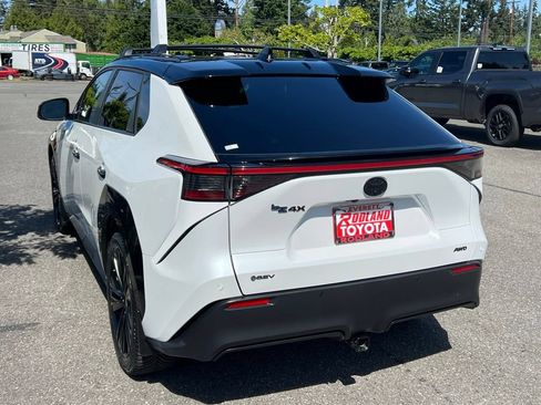 Certified 2025 Toyota bZ4X AWD image 8