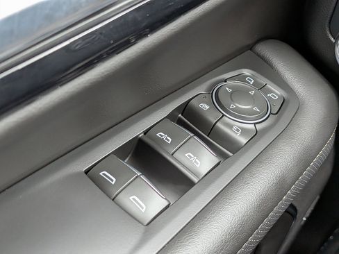 Certified 2025 Chevrolet Tahoe Premier RWD image 40