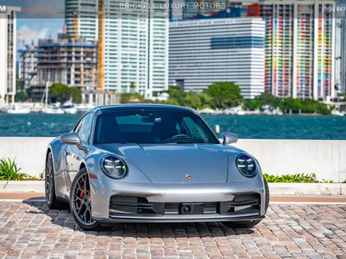 Used 2025 Porsche 911 Carrera S image 2