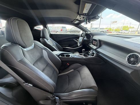 Used 2018 Chevrolet Camaro SS RWD image 30