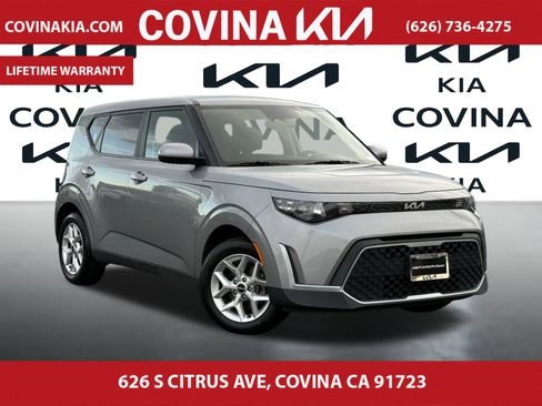 Certified 2023 Kia Soul LX w/ Option Group 015 image 2