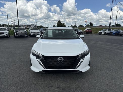 Used 2024 Nissan Sentra SV FWD image 16