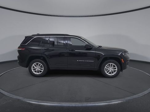 New 2026 Jeep Grand Cherokee Laredo AWD/4WD image 17