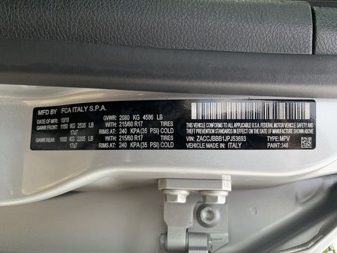 Used 2018 Jeep Renegade Latitude w/ Cold Weather Group AWD/4WD image 17
