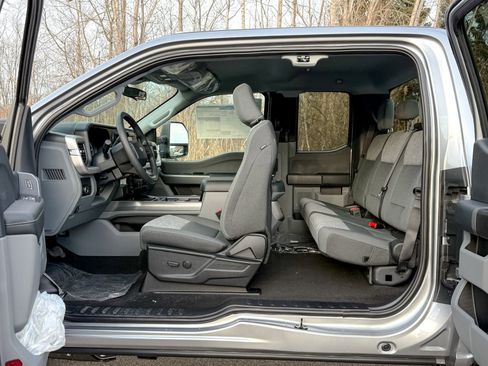 New 2026 Ford F250 XLT w/ Snow Plow Prep Package image 18