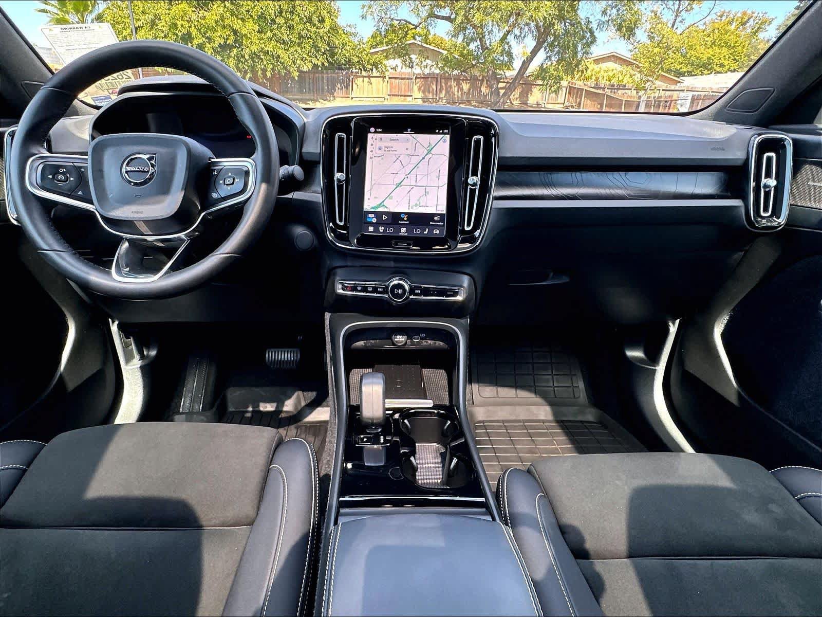 Used 2023 Volvo C40 P8 Recharge Ultimate w/ Protection Package Premier AWD/4WD image 17