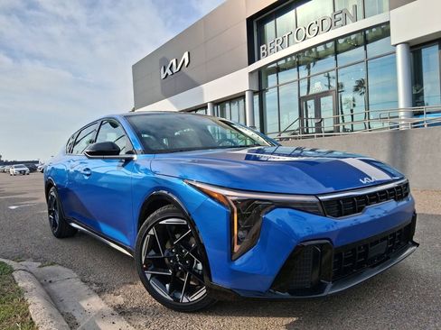 New 2025 Kia K4 GT-Line Turbo w/ GT-Line Premium Package FWD image 1