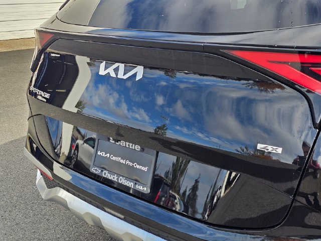 Certified 2025 Kia Sportage SX AWD/4WD image 15