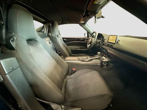 Used 2017 MAZDA MX-5 Miata RF Club RWD image 23