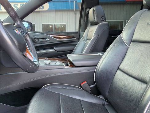 Used 2023 Cadillac Escalade ESV Premium Luxury image 23