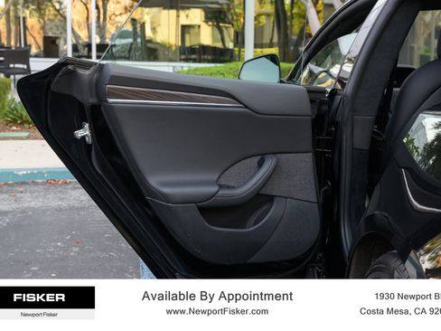 Used 2022 Tesla Model S image 16
