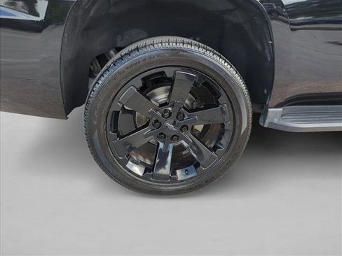 Used 2019 Chevrolet Tahoe LS w/ Enhanced Driver Alert Package image 24