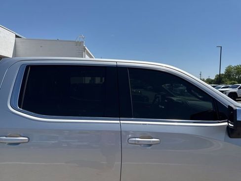 Used 2019 GMC Sierra 1500 SLE w/ SLE Value Package AWD/4WD image 11