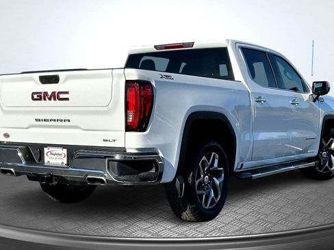 Used 2023 GMC Sierra 1500 SLT w/ SLT Premium Package image 2