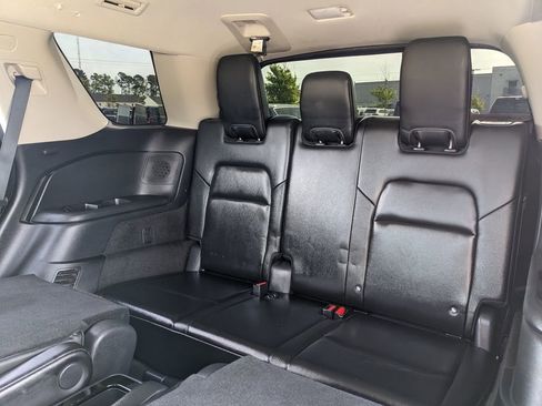 Used 2024 Nissan Pathfinder SL w/ SL Premium Package FWD image 40