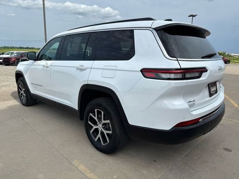 Used 2024 Jeep Grand Cherokee L Limited image 7