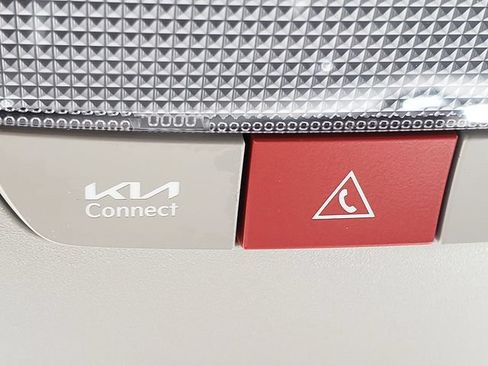 Certified 2025 Kia Sportage EX FWD image 20