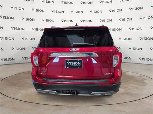 Used 2023 Ford Explorer XLT w/ Equipment Group 202A image 4