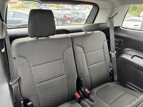 Used 2018 GMC Acadia SLE AWD/4WD image 14