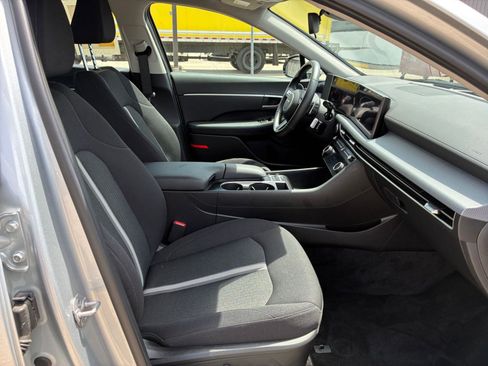 Used 2025 Hyundai Sonata SEL FWD image 31