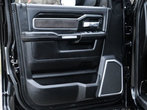 Used 2019 RAM 2500 Laramie AWD/4WD image 36