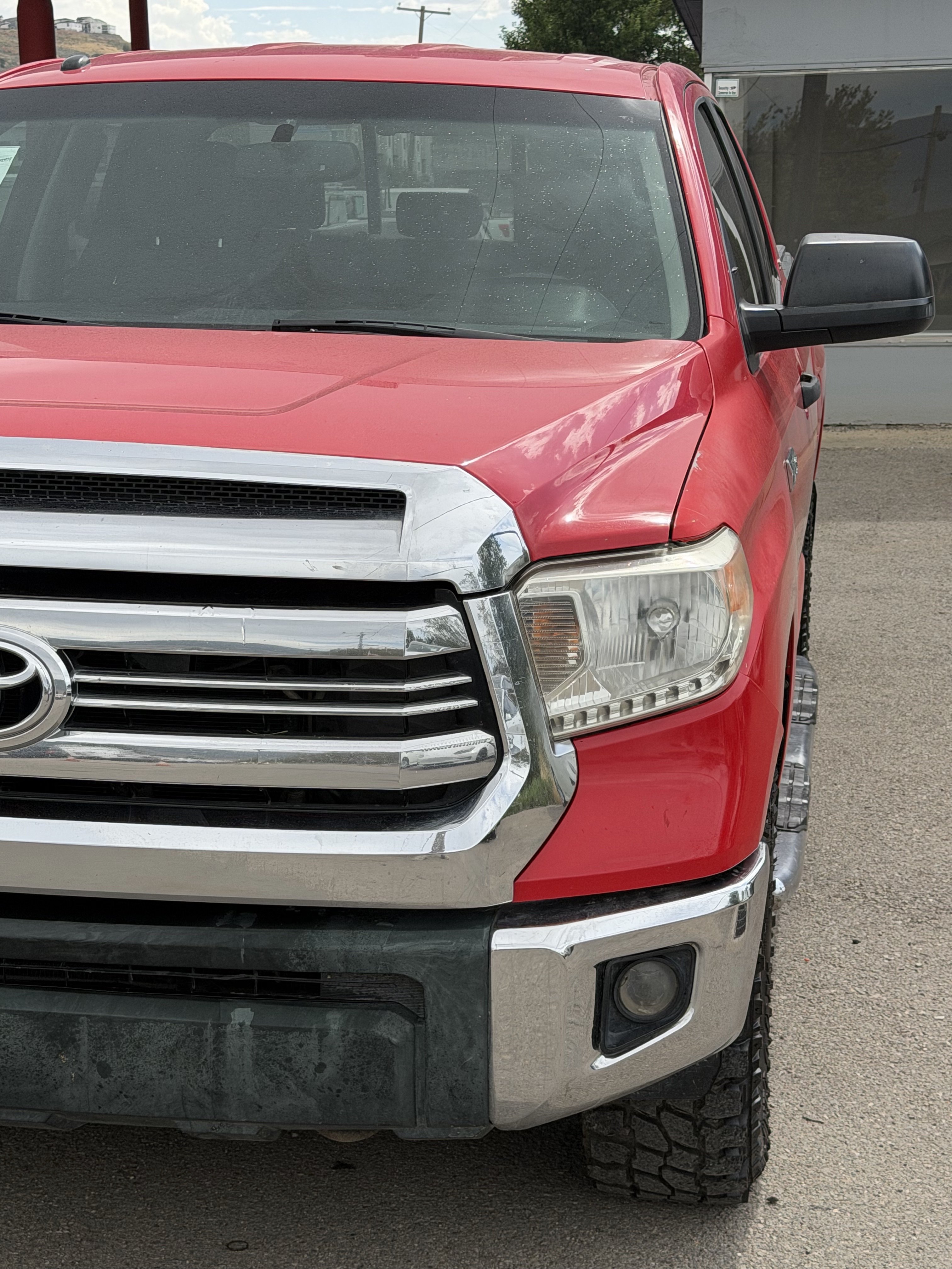 Used 2016 Toyota Tundra SR5 w/ TRD Off Road Package AWD/4WD image 11
