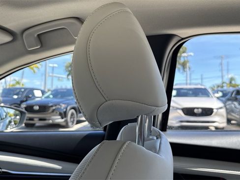 Used 2024 MAZDA MAZDA3 2.5 Turbo Sedan w/Premium Plus image 17