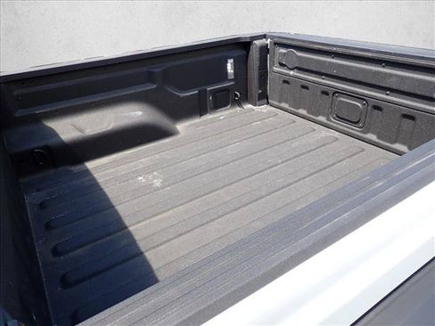 Used 2022 Jeep Gladiator Mojave w/ Cold Weather Group AWD/4WD image 9