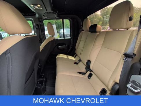 Used 2020 Jeep Gladiator Sport w/ Quick Order Package 24S AWD/4WD image 19