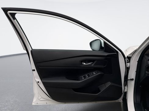 Used 2024 Honda Accord EX image 11
