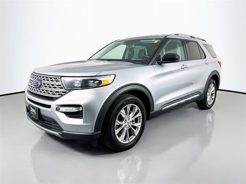Used 2024 Ford Explorer Limited image 3