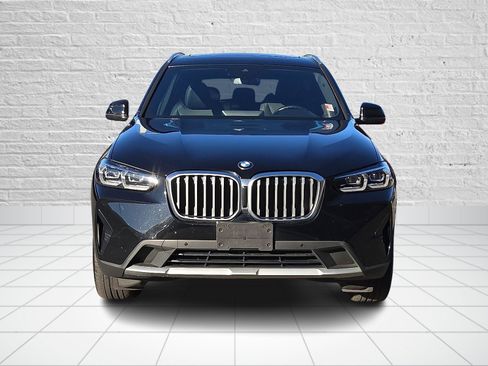 Used 2023 BMW X3 xDrive30i w/ Premium Package image 2