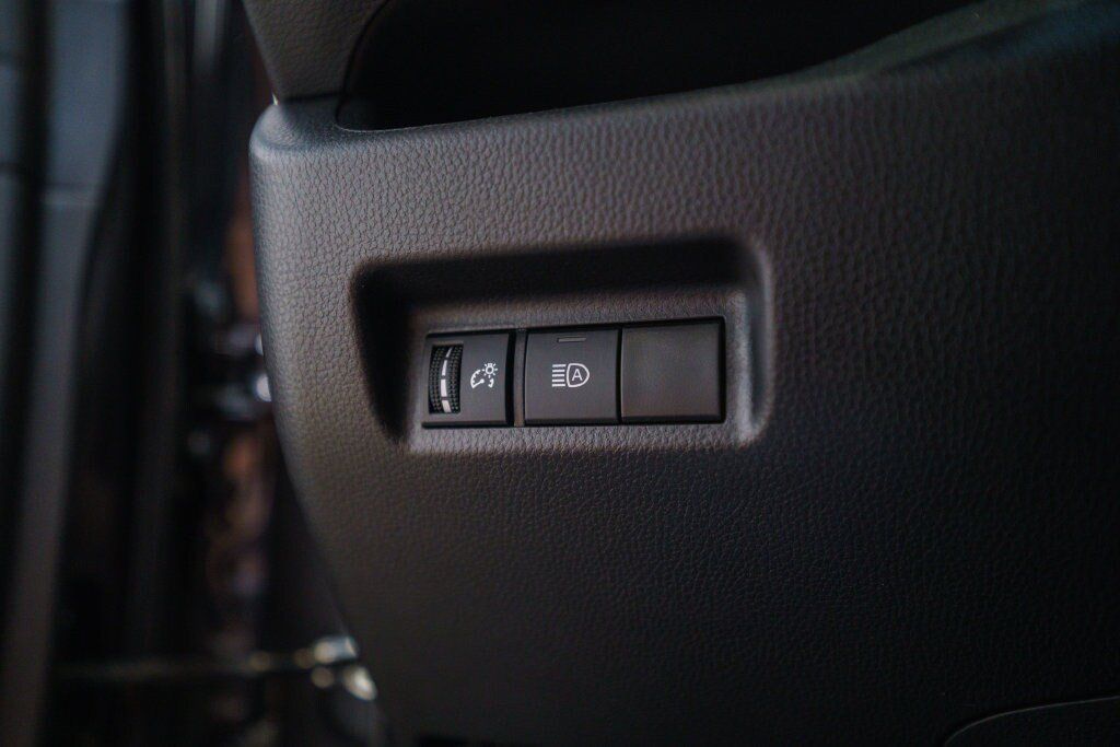 Certified 2025 Toyota RAV4 LE AWD/4WD image 19
