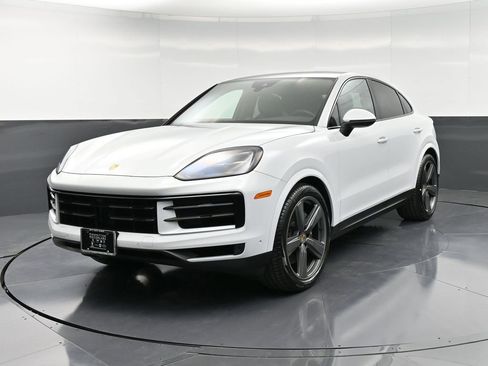 Certified 2024 Porsche Cayenne Coupe AWD/4WD image 1