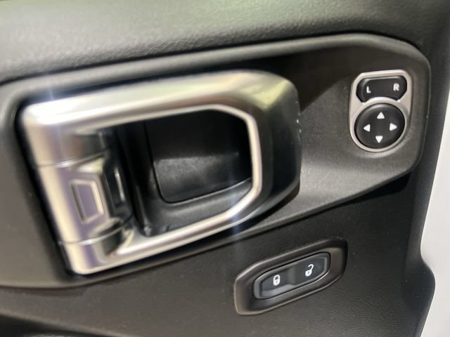 Used 2018 Jeep Wrangler Unlimited Sport S AWD/4WD image 21
