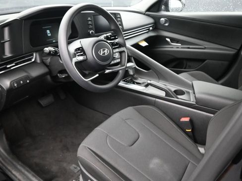 New 2026 Hyundai Elantra SE image 9