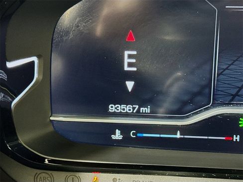 Used 2022 GMC Yukon Denali image 34