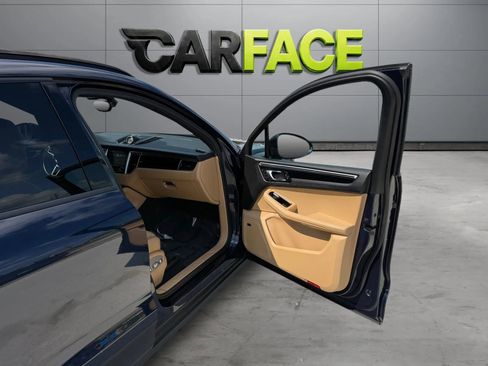 Used 2018 Porsche Macan Sport Edition AWD/4WD image 23