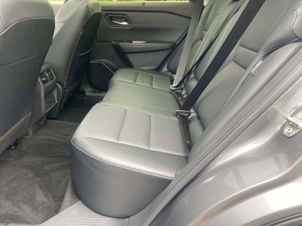 Used 2023 Nissan Rogue SV w/ SV Premium B Package AWD/4WD image 15