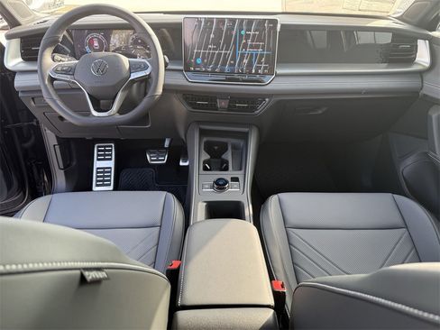 New 2026 Volkswagen Tiguan SE R-Line image 26