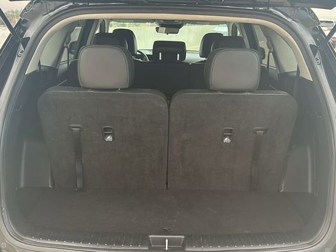 Used 2024 Kia Sorento S image 35