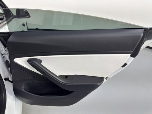 Used 2021 Tesla Model 3 Long Range image 44