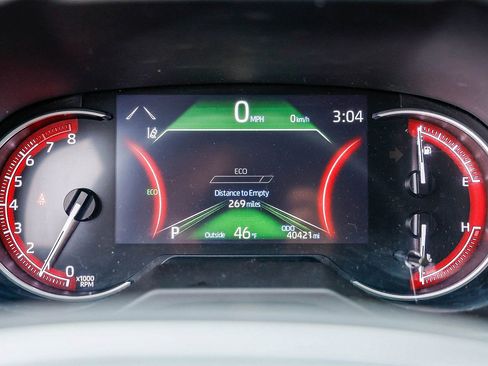 Used 2023 Toyota RAV4 XLE Premium image 6