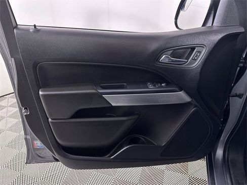 Used 2022 Chevrolet Colorado LT w/ Fleet Safety Package image 23