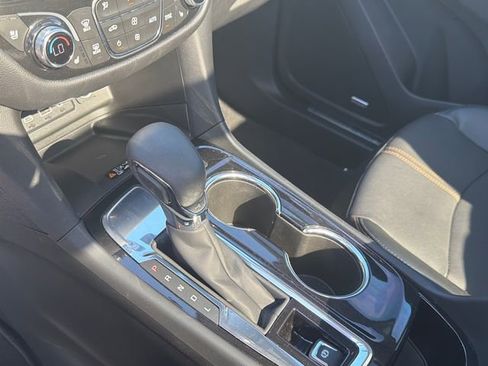 Used 2023 Chevrolet Equinox Premier image 35