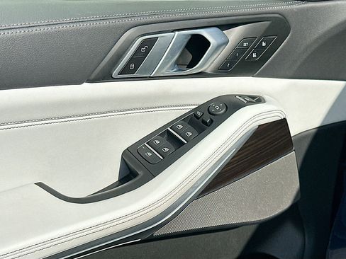 Used 2023 BMW X5 xDrive40i image 18