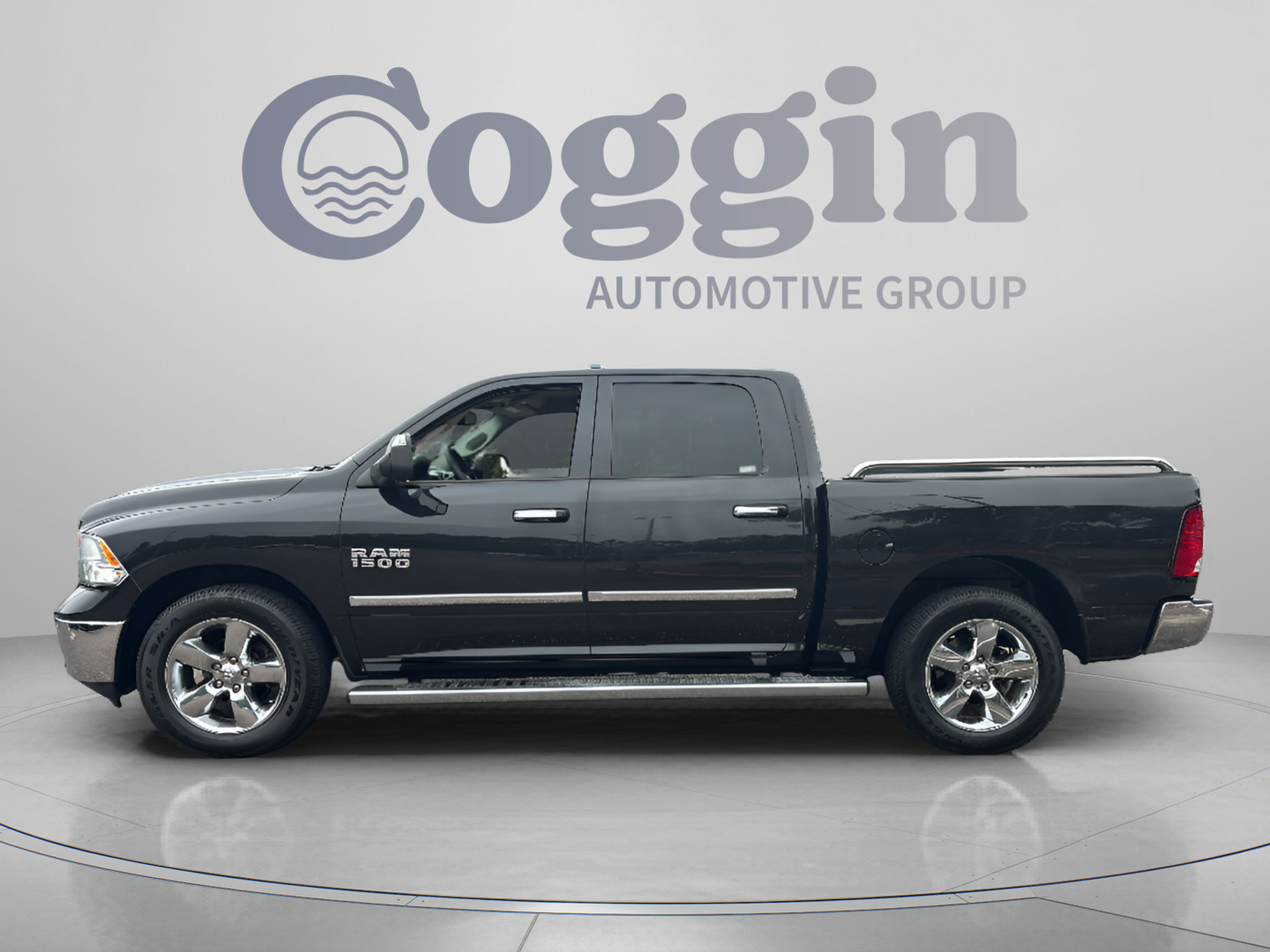 Used 2015 RAM 1500 Lone Star RWD image 2