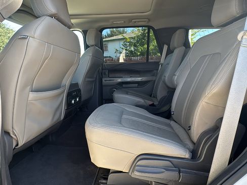 Used 2020 Ford Expedition Limited w/ Special Edition Package image 15