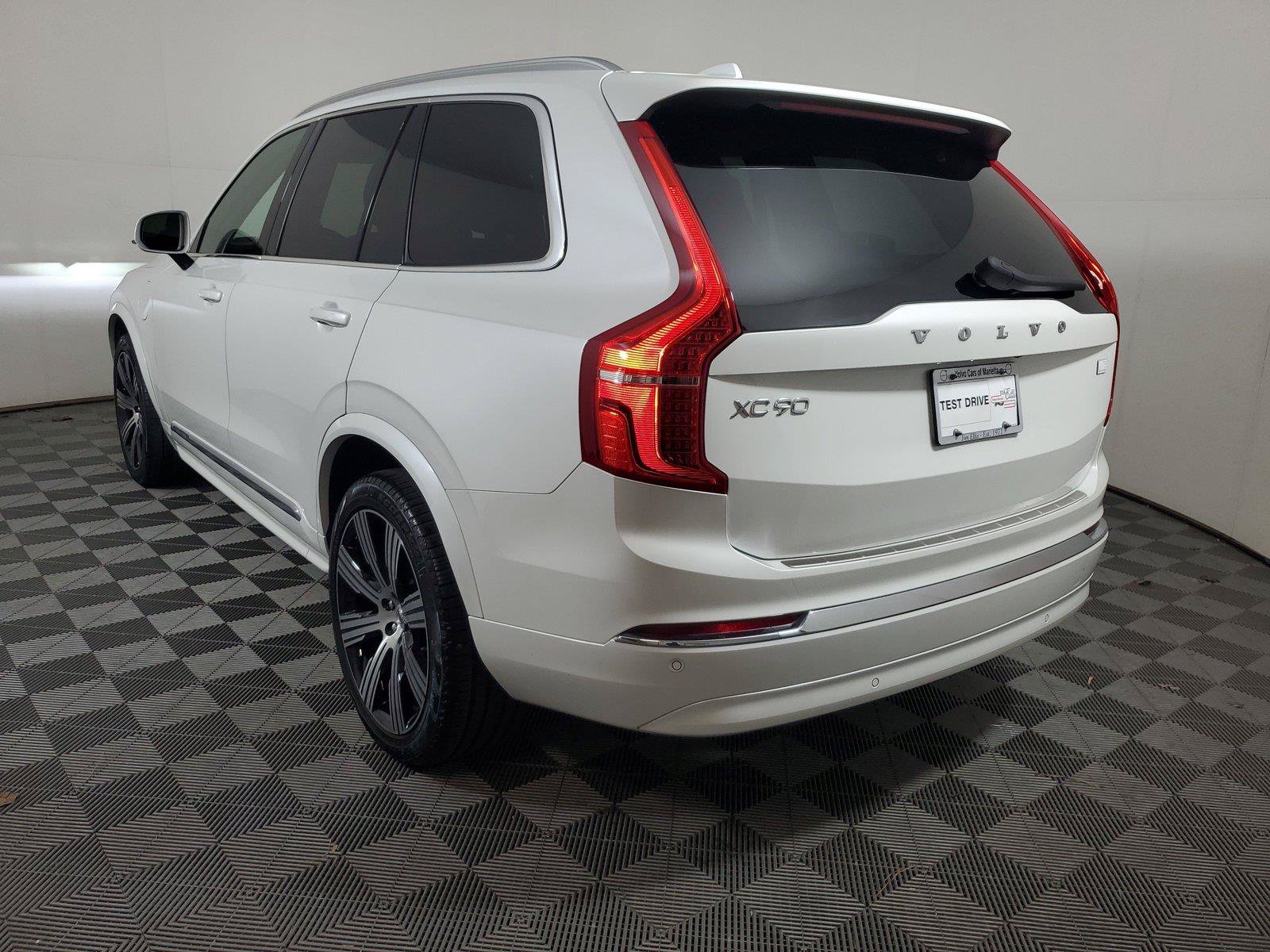 Certified 2024 Volvo XC90 T8 Core w/ Protection Package Premier AWD/4WD image 4